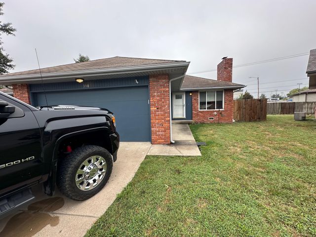 398-400 E Jewett Place, Springfield, MO 65807