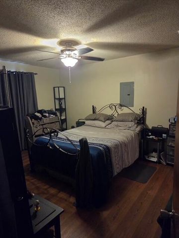 398-400 E Jewett Place, Springfield, MO 65807