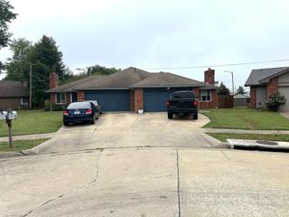 398-400 E Jewett Place, Springfield, MO 65807