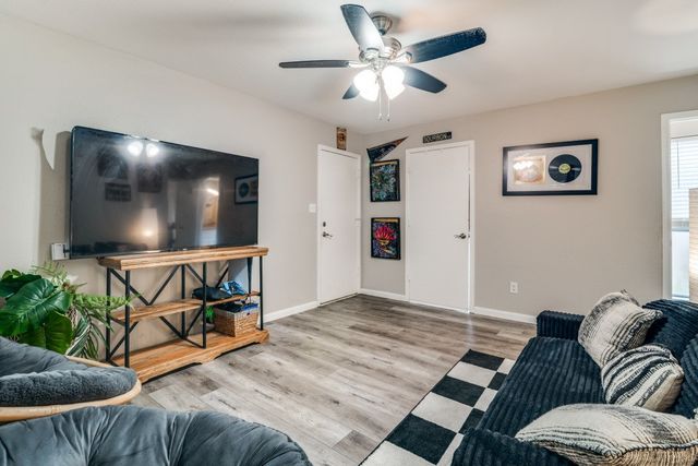 7214 Ridgeview Drive, Rowlett, TX 75089