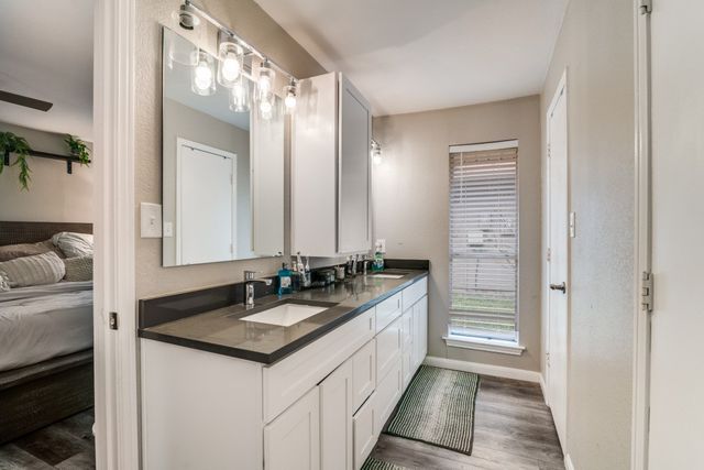 7214 Ridgeview Drive, Rowlett, TX 75089