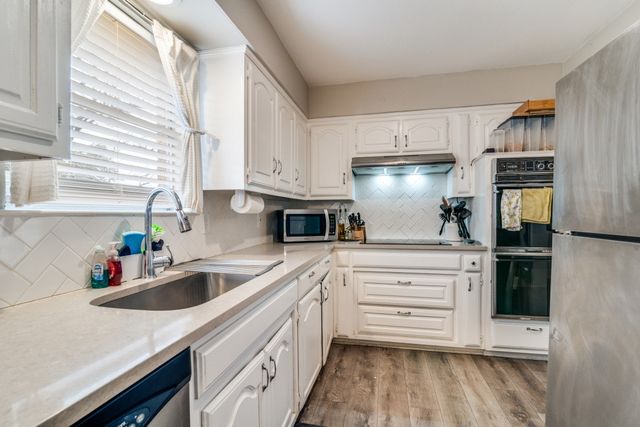 7214 Ridgeview Drive, Rowlett, TX 75089