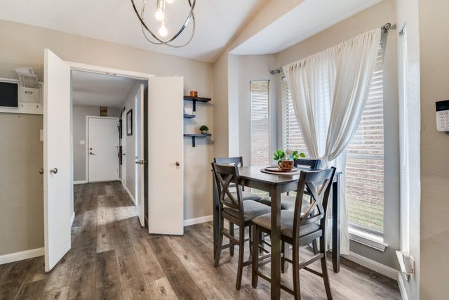 7214 Ridgeview Drive, Rowlett, TX 75089