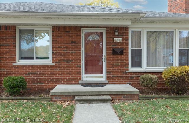 22130 Mauer Street, Saint Clair Shores, MI 48080