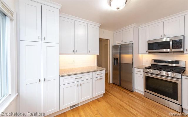 22130 Mauer Street, Saint Clair Shores, MI 48080