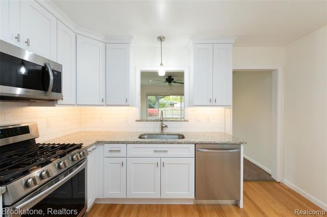 22130 Mauer Street, Saint Clair Shores, MI 48080