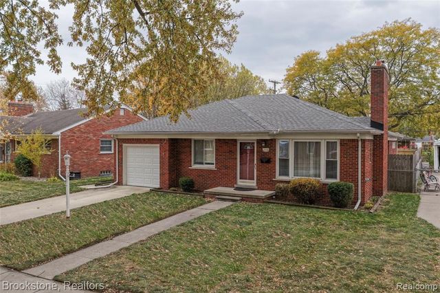 22130 Mauer Street, Saint Clair Shores, MI 48080