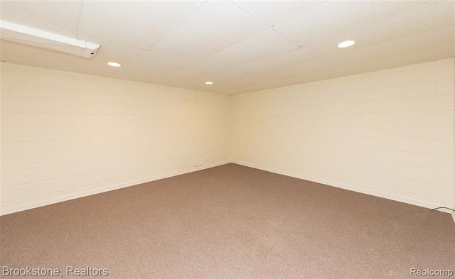 22130 Mauer Street, Saint Clair Shores, MI 48080