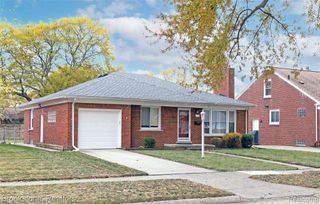 22130 Mauer Street, Saint Clair Shores, MI 48080