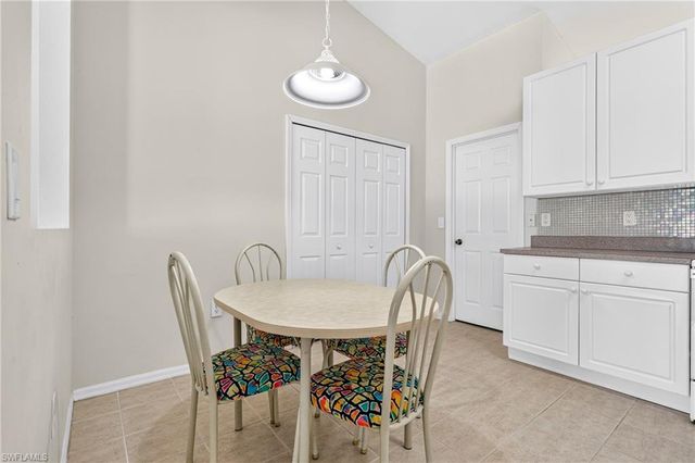 317 NE 9th TER, Cape Coral, FL 33909
