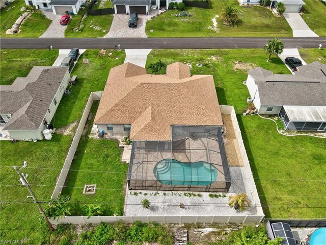 317 NE 9th TER, Cape Coral, FL 33909