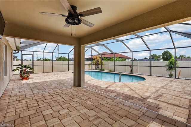 317 NE 9th TER, Cape Coral, FL 33909