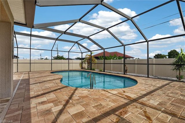 317 NE 9th TER, Cape Coral, FL 33909