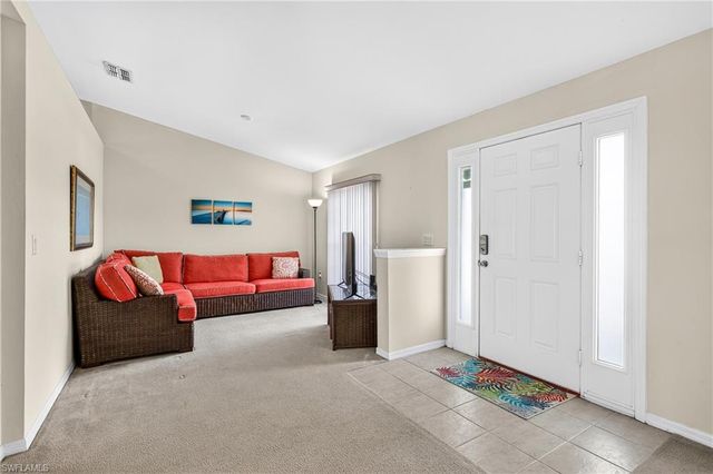 317 NE 9th TER, Cape Coral, FL 33909