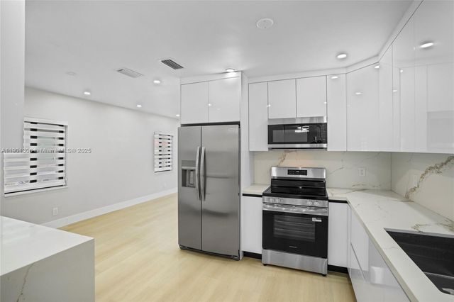 160 E 34th St, Hialeah, FL 33013