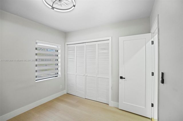 160 E 34th St, Hialeah, FL 33013