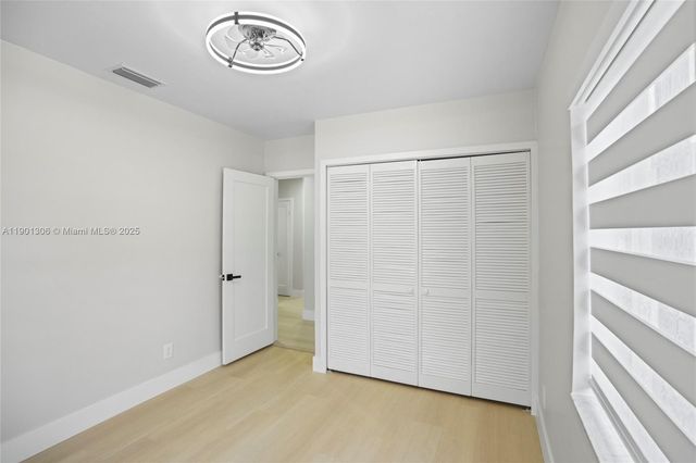 160 E 34th St, Hialeah, FL 33013