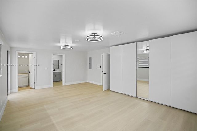 160 E 34th St, Hialeah, FL 33013