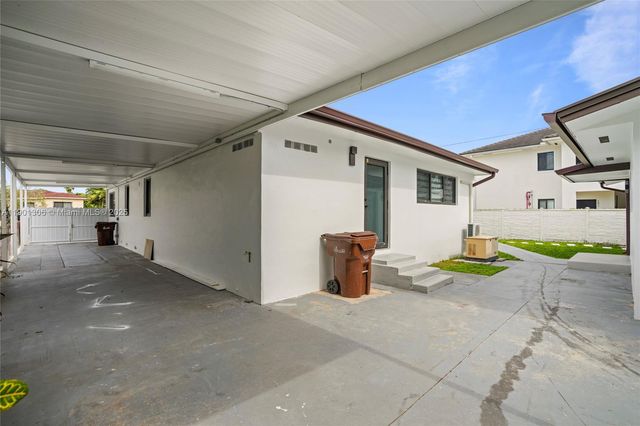 160 E 34th St, Hialeah, FL 33013