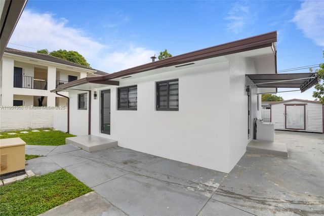 160 E 34th St, Hialeah, FL 33013