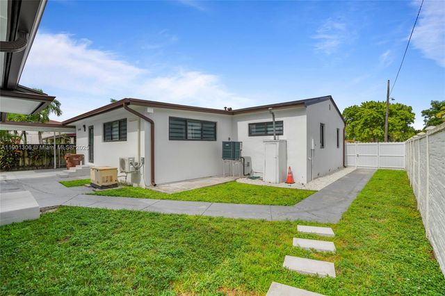 160 E 34th St, Hialeah, FL 33013