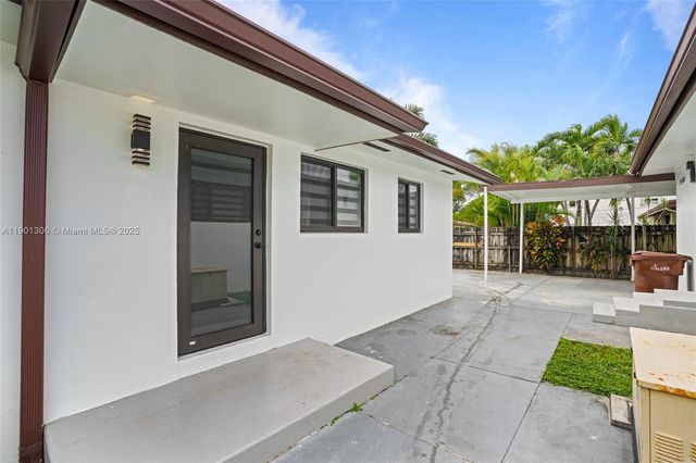 160 E 34th St, Hialeah, FL 33013