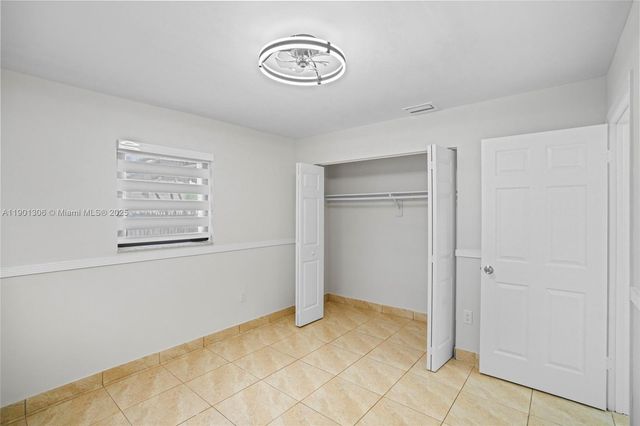 160 E 34th St, Hialeah, FL 33013