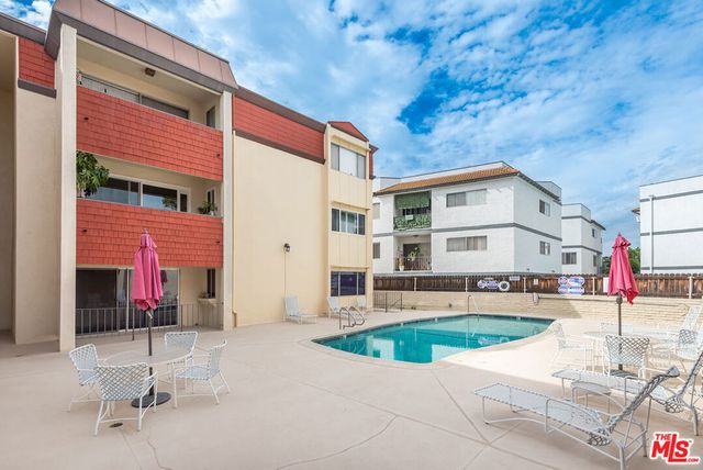 5674 Windsor Way 210, Culver City, CA 90230
