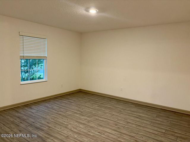 8656 NEWNAN LAKE Drive, Macclenny, FL 32063