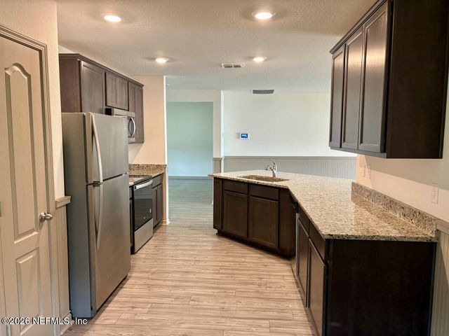 8656 NEWNAN LAKE Drive, Macclenny, FL 32063