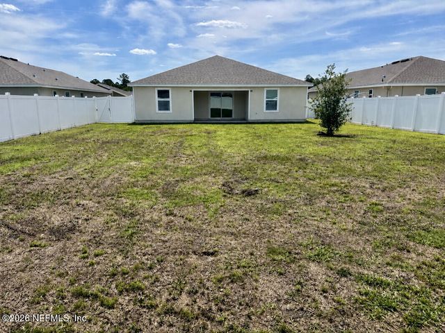 8656 NEWNAN LAKE Drive, Macclenny, FL 32063