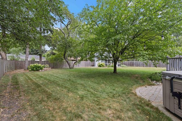 1711 7th Street S, Fargo, ND 58103
