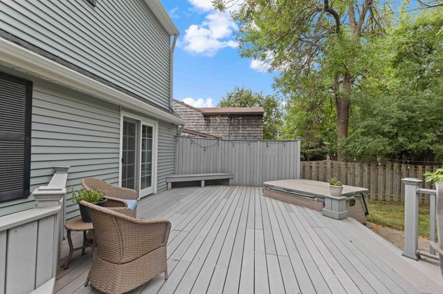1711 7th Street S, Fargo, ND 58103