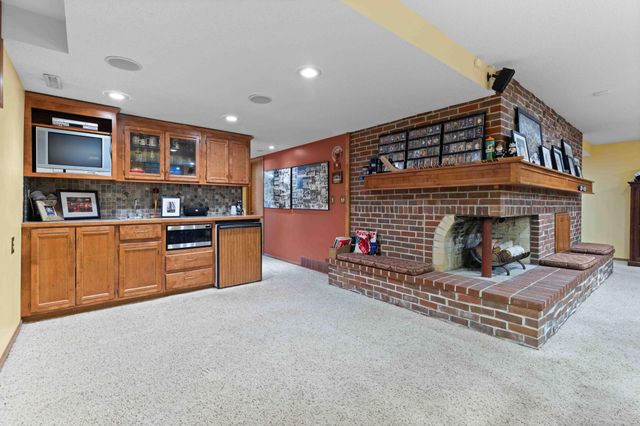 1711 7th Street S, Fargo, ND 58103