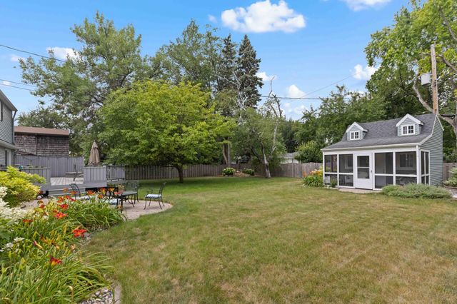 1711 7th Street S, Fargo, ND 58103