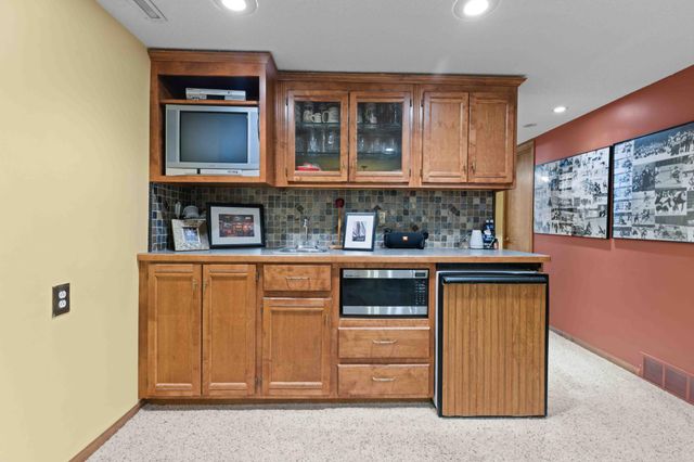 1711 7th Street S, Fargo, ND 58103