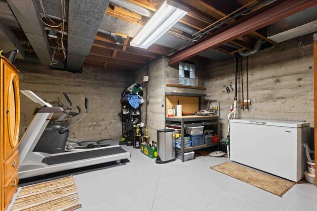1711 7th Street S, Fargo, ND 58103