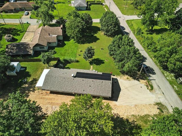 1020 Walnut Avenue, Cabool, MO 65689