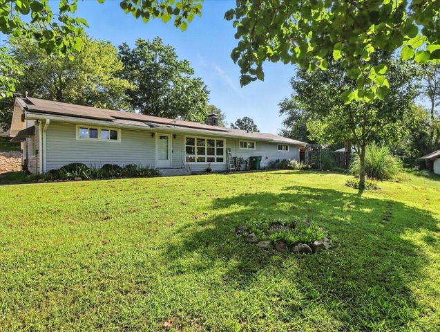 1020 Walnut Avenue, Cabool, MO 65689