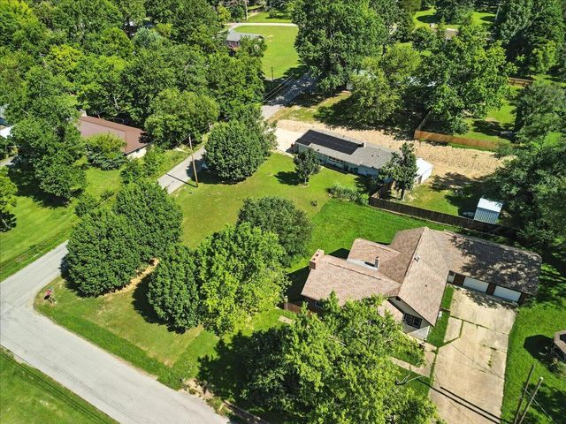 1020 Walnut Avenue, Cabool, MO 65689