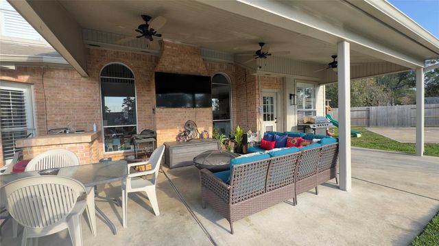 8203 Fairgrove Park Court, Houston, TX 77095