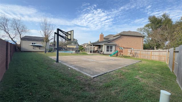 8203 Fairgrove Park Court, Houston, TX 77095