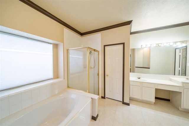 8203 Fairgrove Park Court, Houston, TX 77095