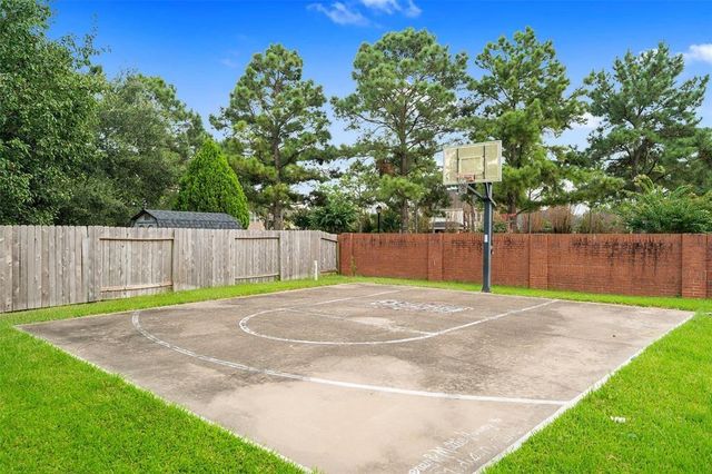 8203 Fairgrove Park Court, Houston, TX 77095