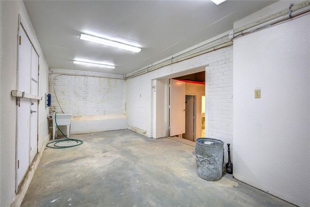 1213 Washington Street B, Commerce, TX 75428