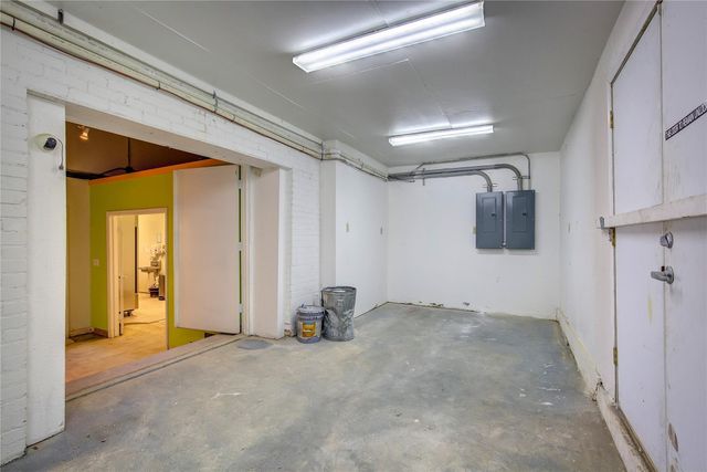 1213 Washington Street B, Commerce, TX 75428