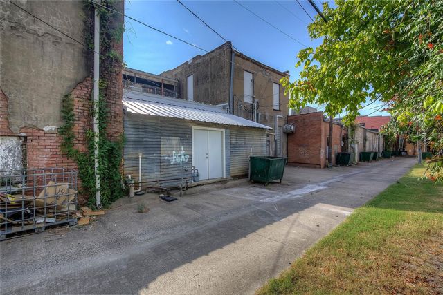 1213 Washington Street B, Commerce, TX 75428