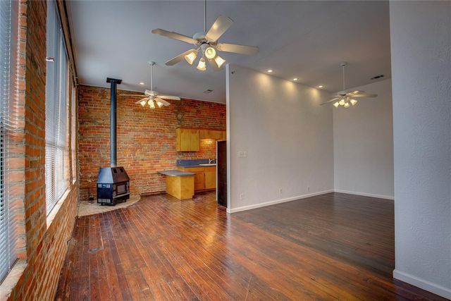 1213 Washington Street B, Commerce, TX 75428