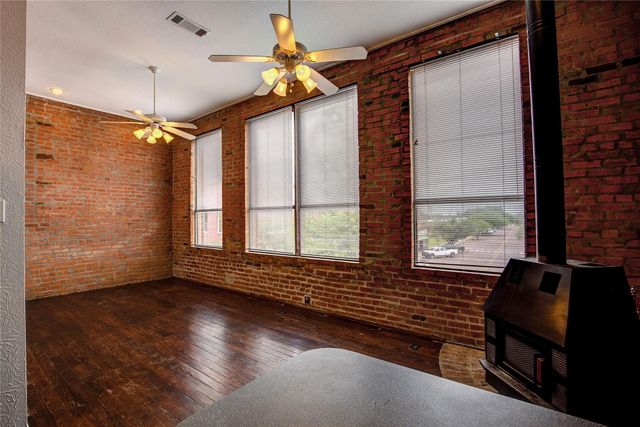 1213 Washington Street B, Commerce, TX 75428