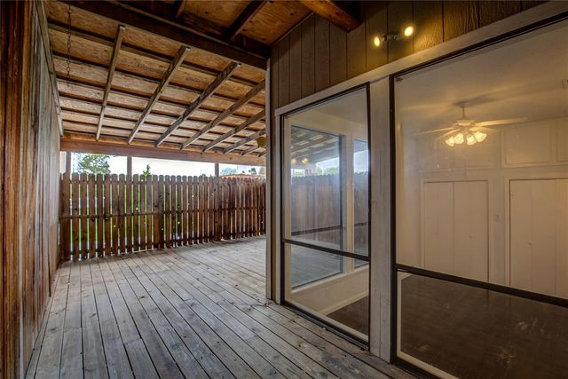 1213 Washington Street B, Commerce, TX 75428